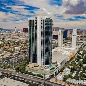 Stripviewsuites Penthouse